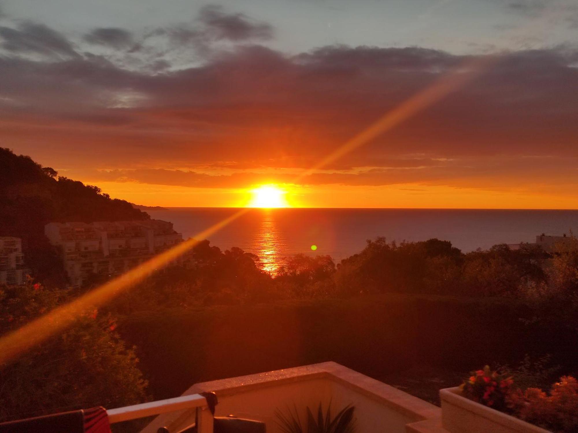 Apartamento Con Piscina - Tossa - Magnificas Vistas Al Mar Gerona Buitenkant foto